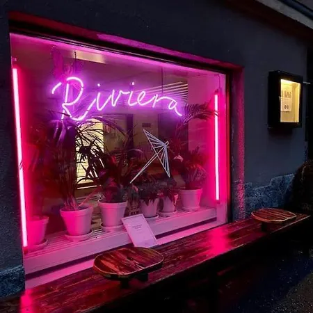 Finnish Design Penthouse In Trendy Neighborhood Διαμέρισμα